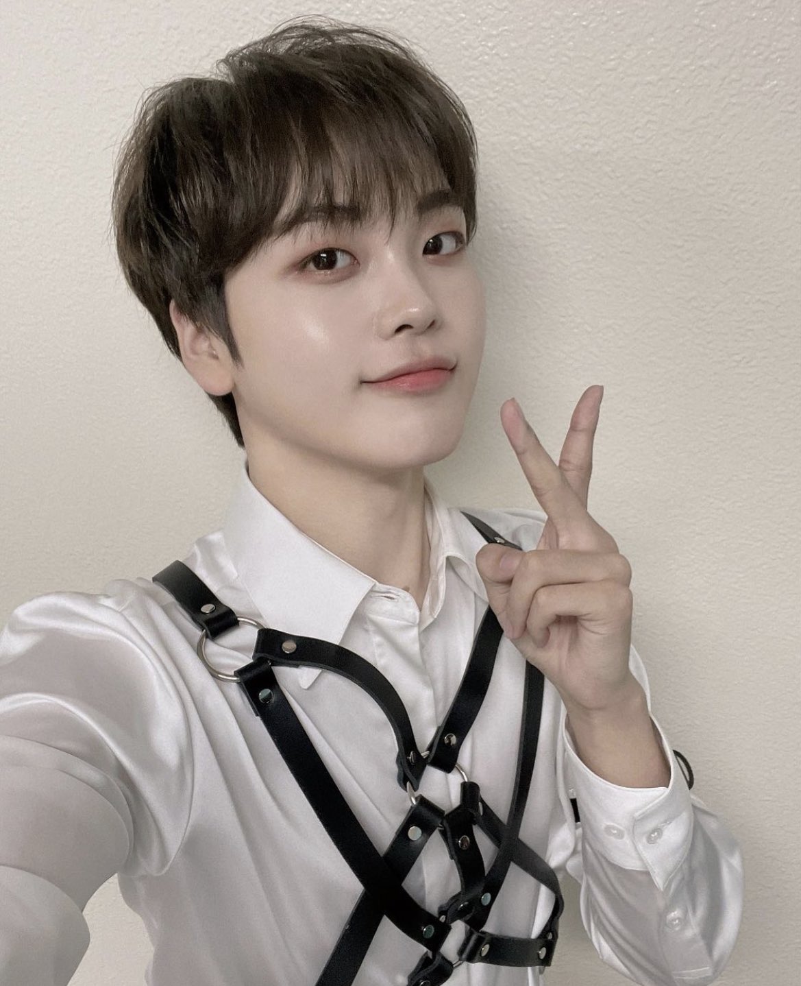 [잡담] 송형준 얼굴 너무너무 내취향이다.. | 인스티즈