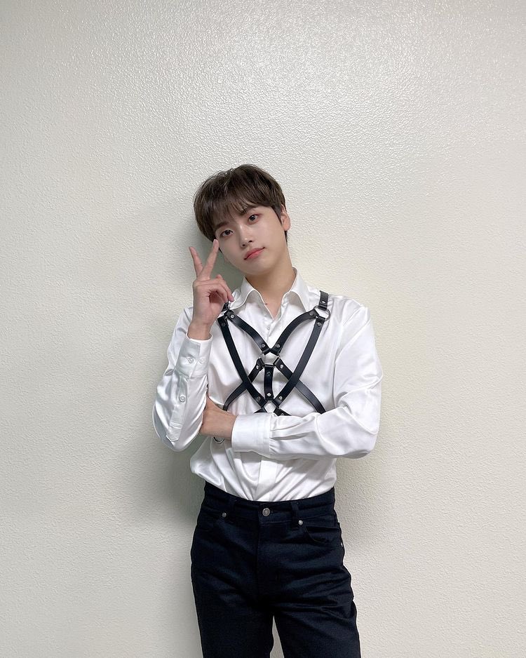 [잡담] 송형준 얼굴 너무너무 내취향이다.. | 인스티즈