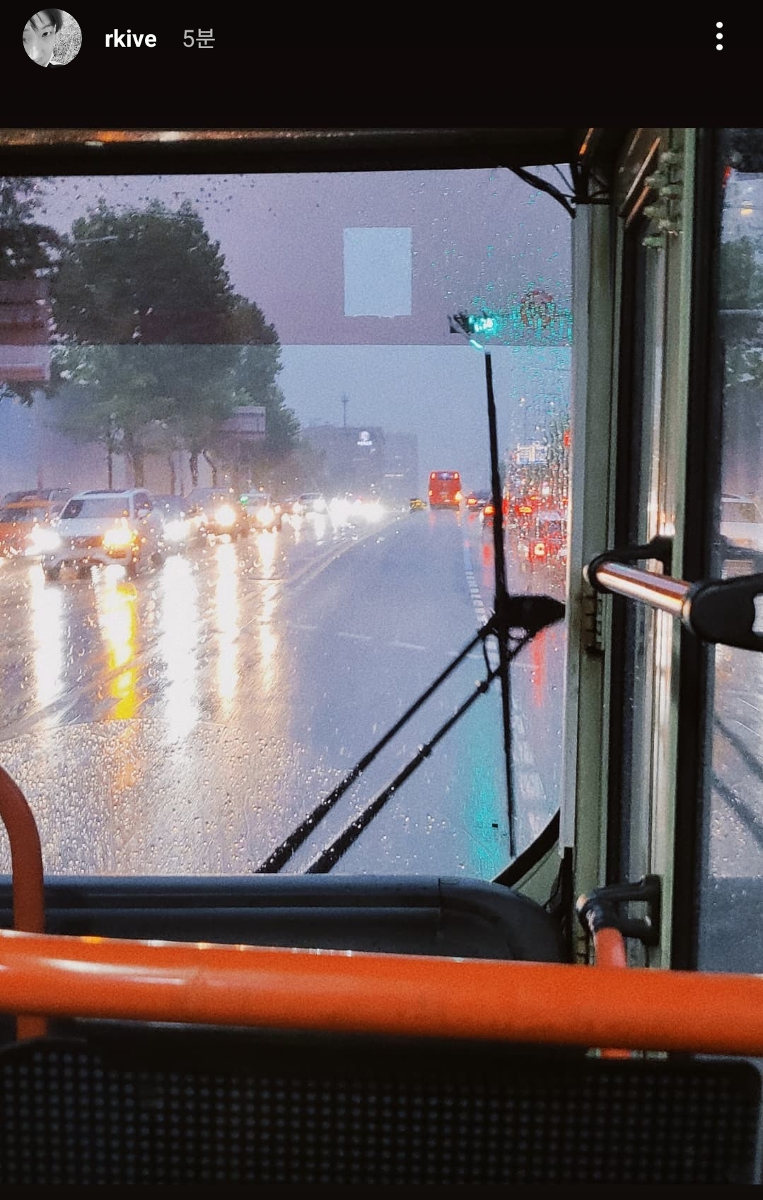 [잡담] ...? 방탄 알엠 버스탔냐고 | 인스티즈