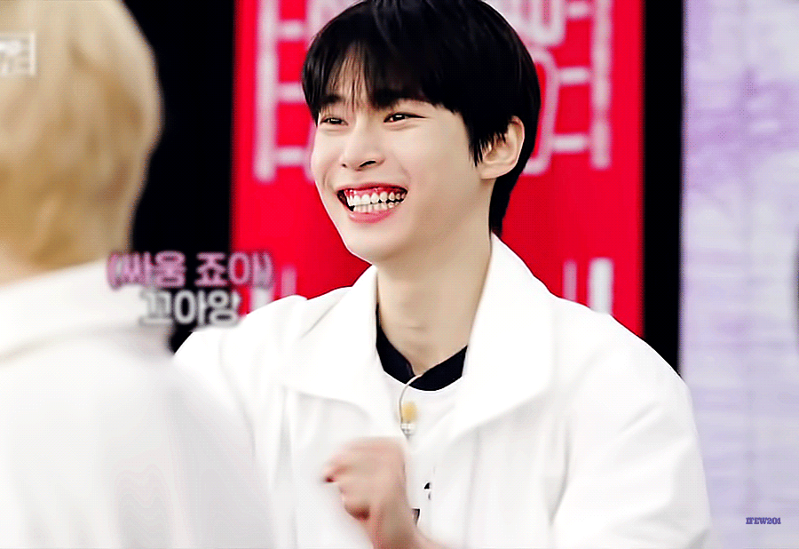 [잡담] 엔 도영 표정이 너무 많아 그게 매력이야 | 인스티즈