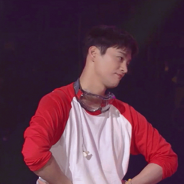 [잡담] 내가 살다살다 무대 위에서 춤추면서 노래하는 서인국을 티비로 다시 보다니.. | 인스티즈