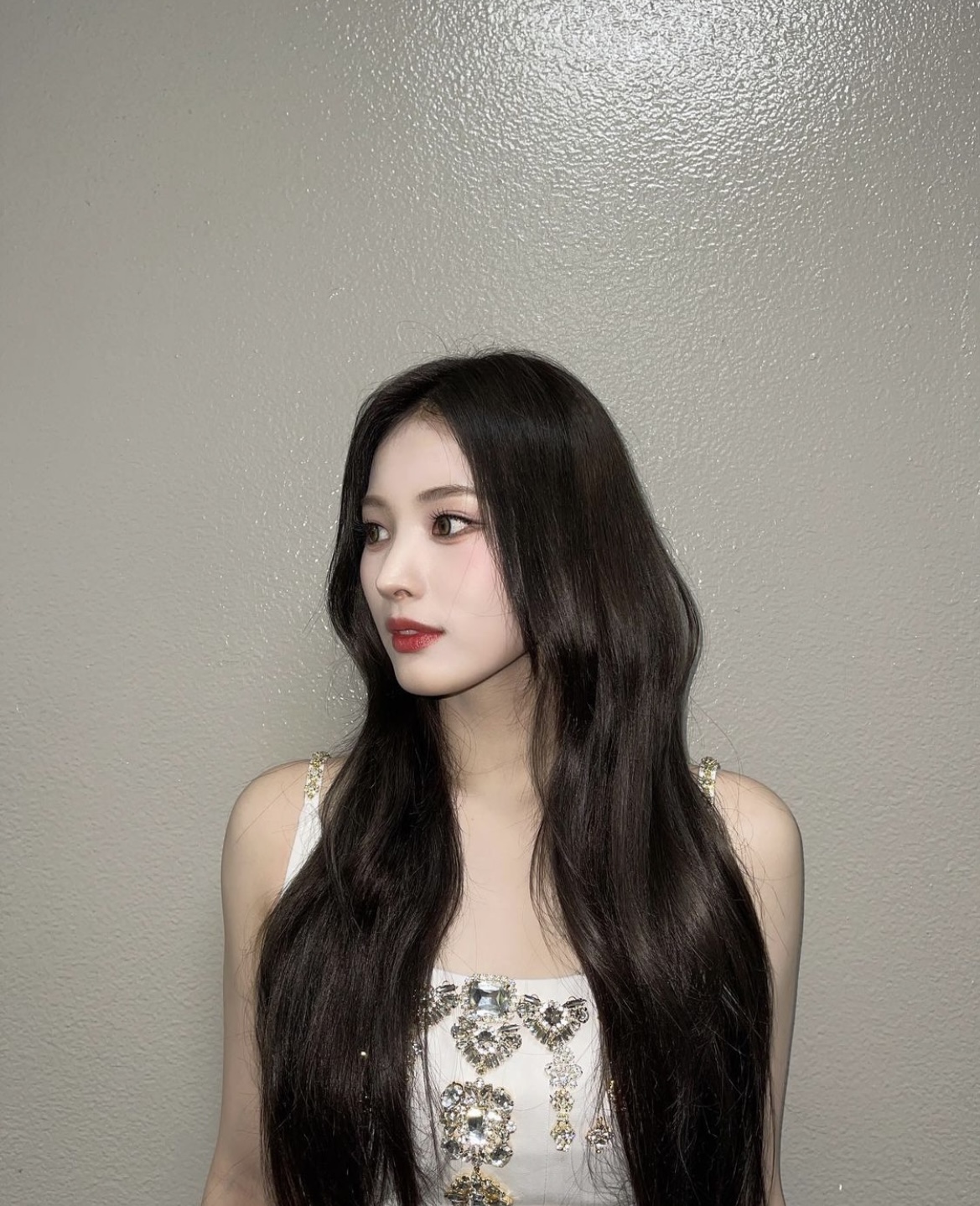 [잡담] 지니 진지하게 흑발 vs 핑머 | 인스티즈