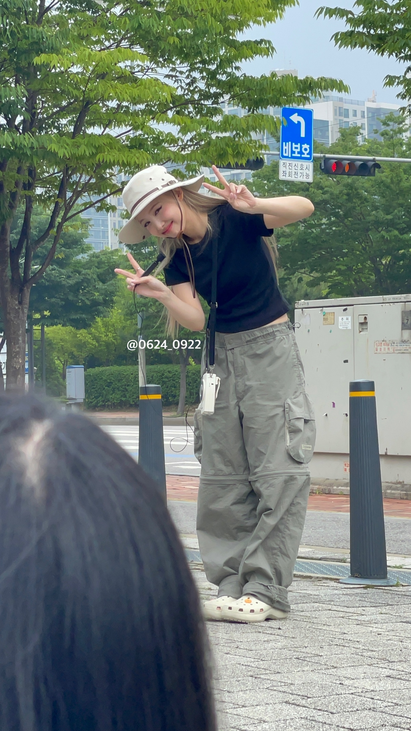 [잡담] 오늘 나연 미니팬미팅하는데 팬들한테 목소리 잘 들리라고 | 인스티즈