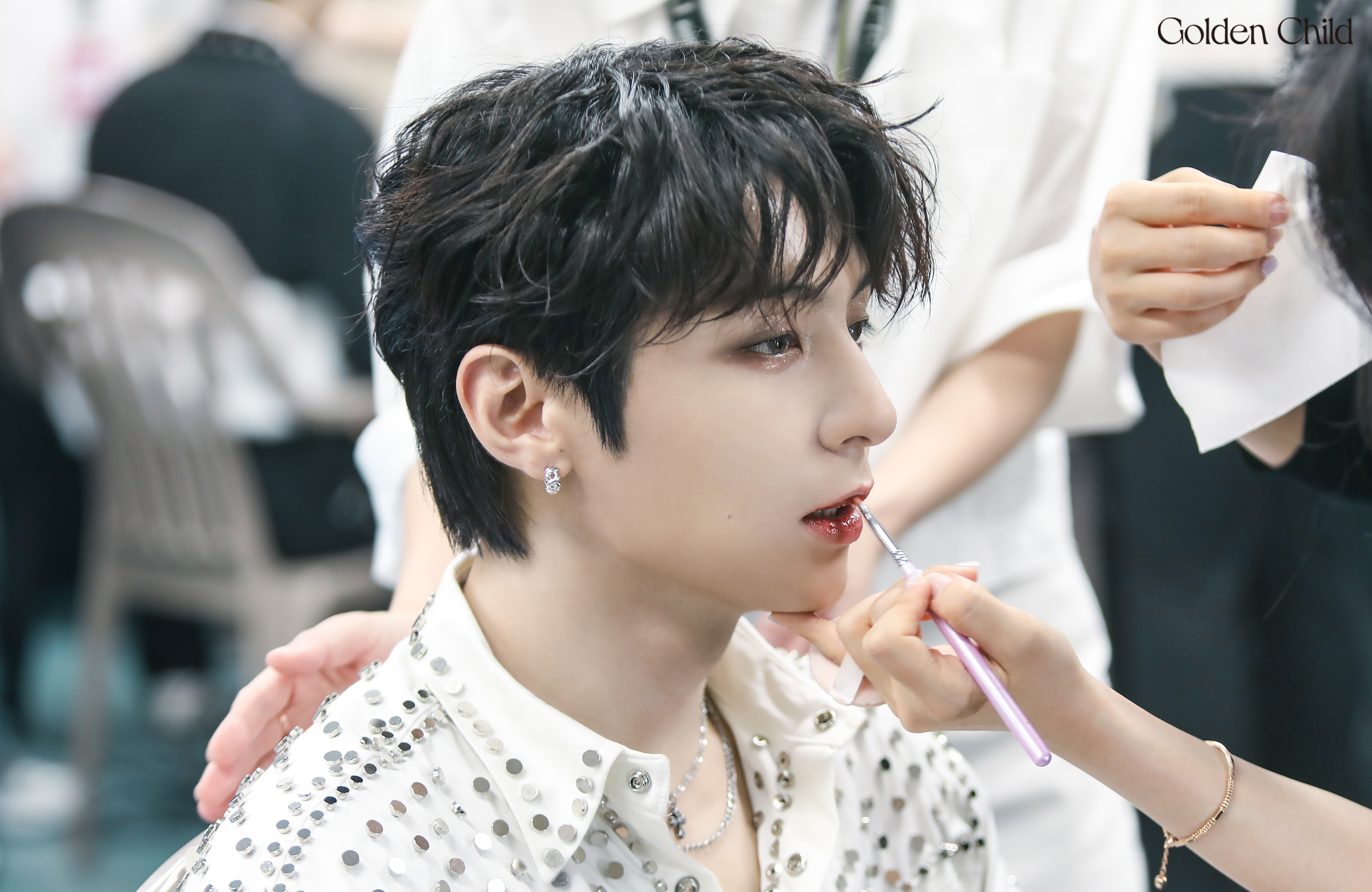 [잡담] 얘들아 아이돌 대기실에서 인형 도색하는 작업 해도 돼? | 인스티즈