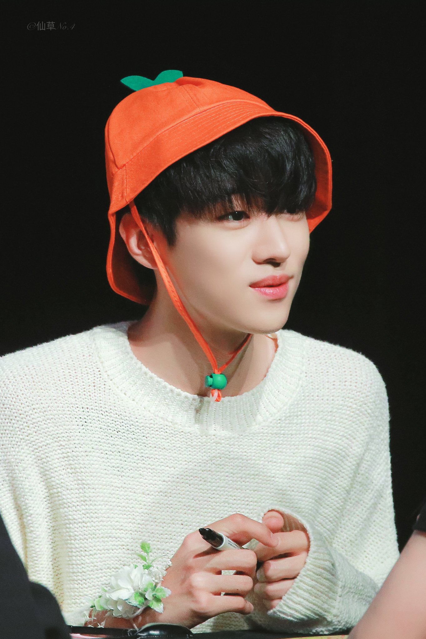 [잡담] 오늘 재찬이 개귀여웠는데 볼사람 | 인스티즈