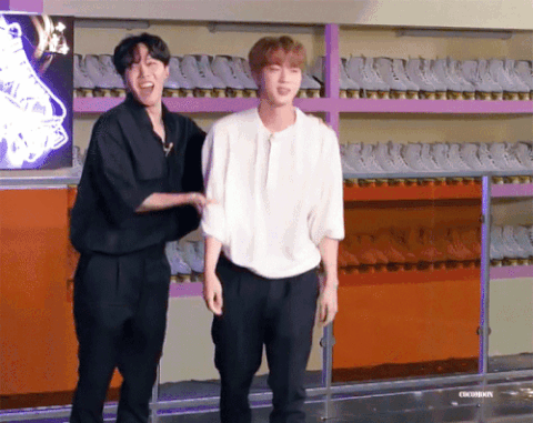 [잡담] 진짜 올린 사람이 방탄 진이라는 사실에 탄소들은 놀랄 수 밖에 없어 | 인스티즈