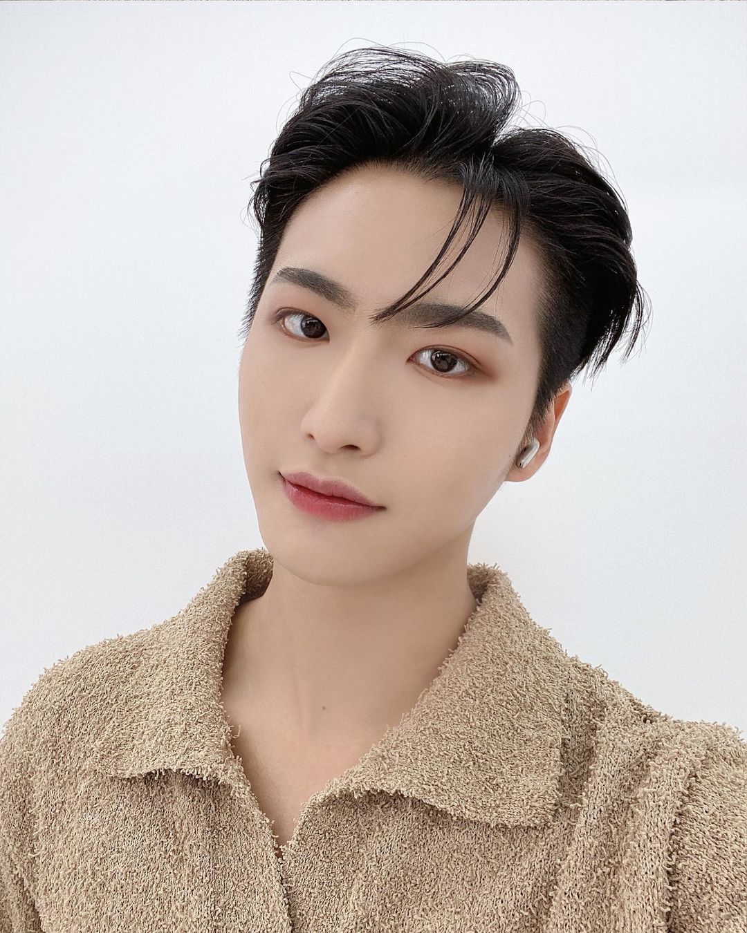 [잡담] 에이티즈 왜케 잘생겼어 | 인스티즈