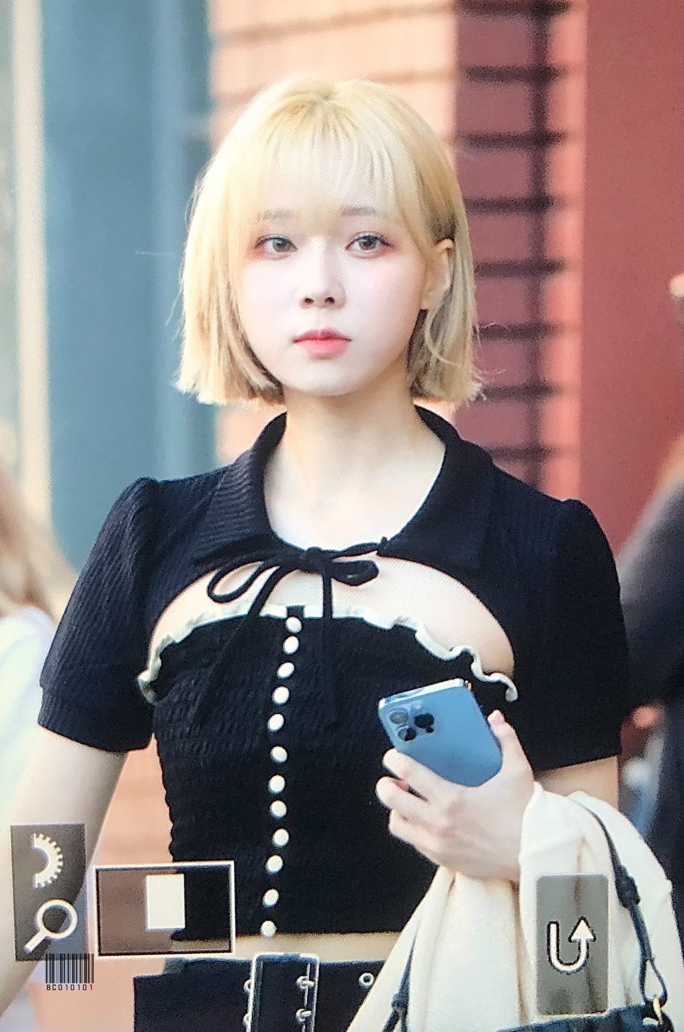 [잡담] 혹시 윈터 이 옷 정보 아는사람 있오..????간절하게 궁금하다!! | 인스티즈