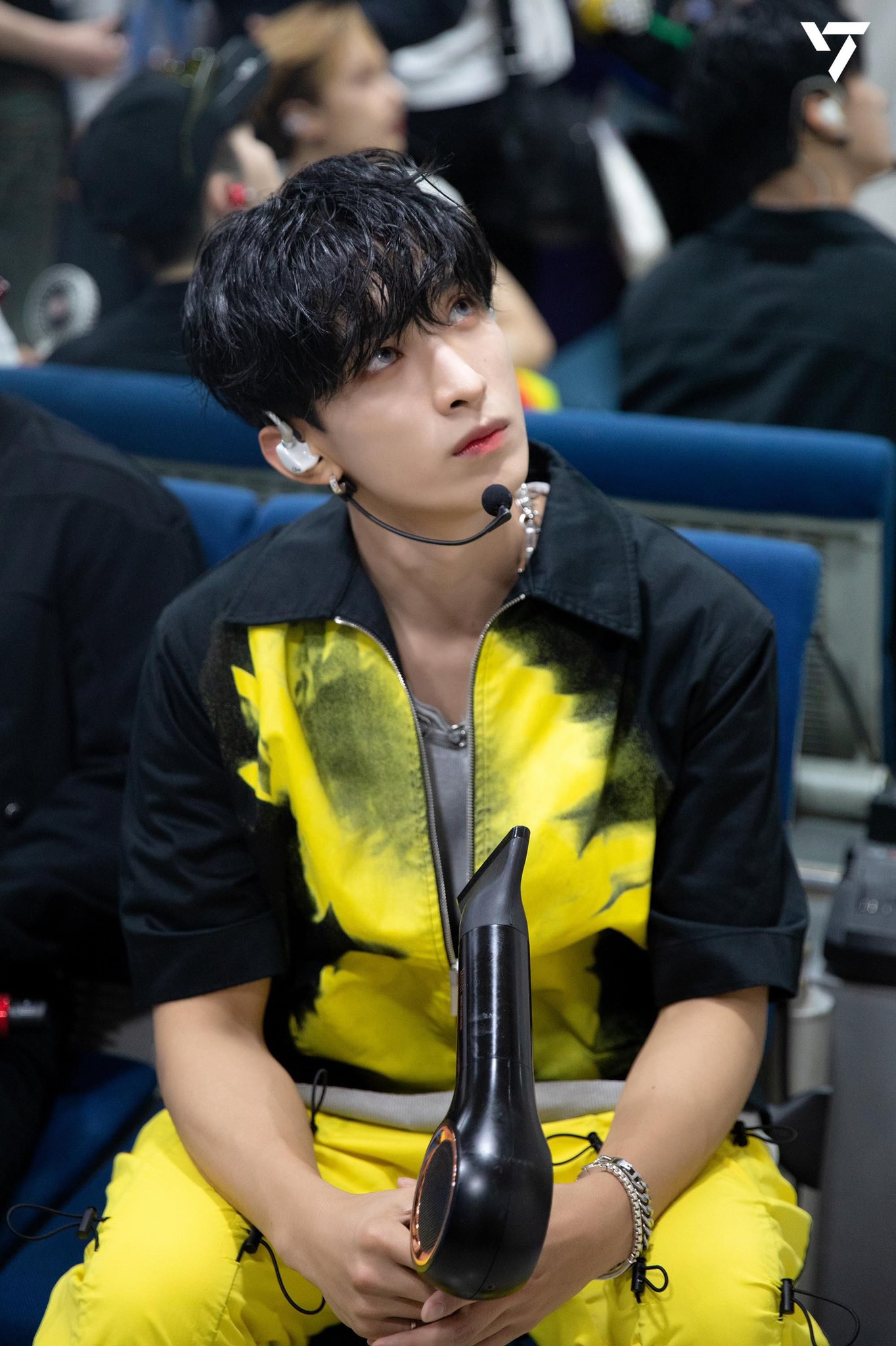 [잡담] 다른 사람 다 선풍기 들고 있는데 넌 왜 드라이기 들고 있어 | 인스티즈