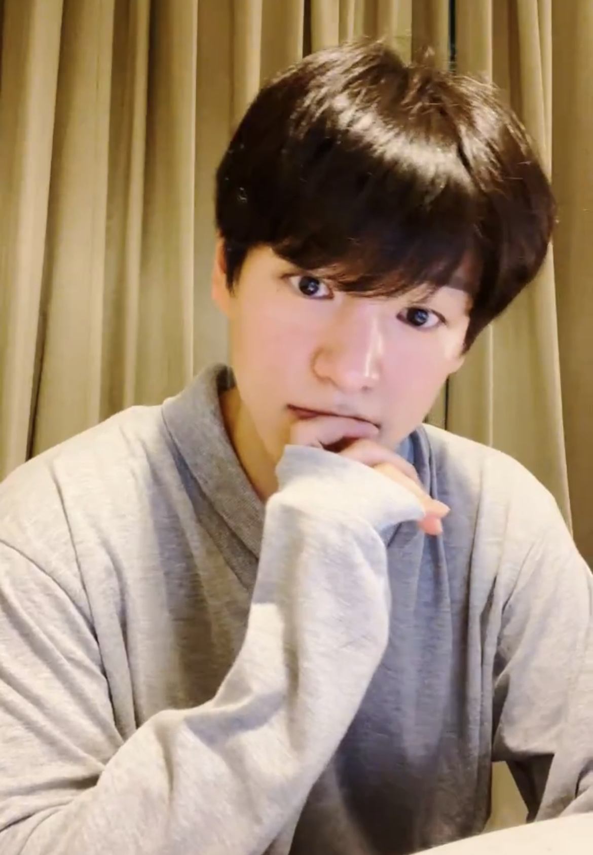 [잡담] 나 진짜 우리 애 쌩얼 브이앱 너무 사랑함 | 인스티즈