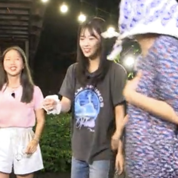 [잡담] 혹시 지락실 유진이 옷 정보 아는사람?? | 인스티즈