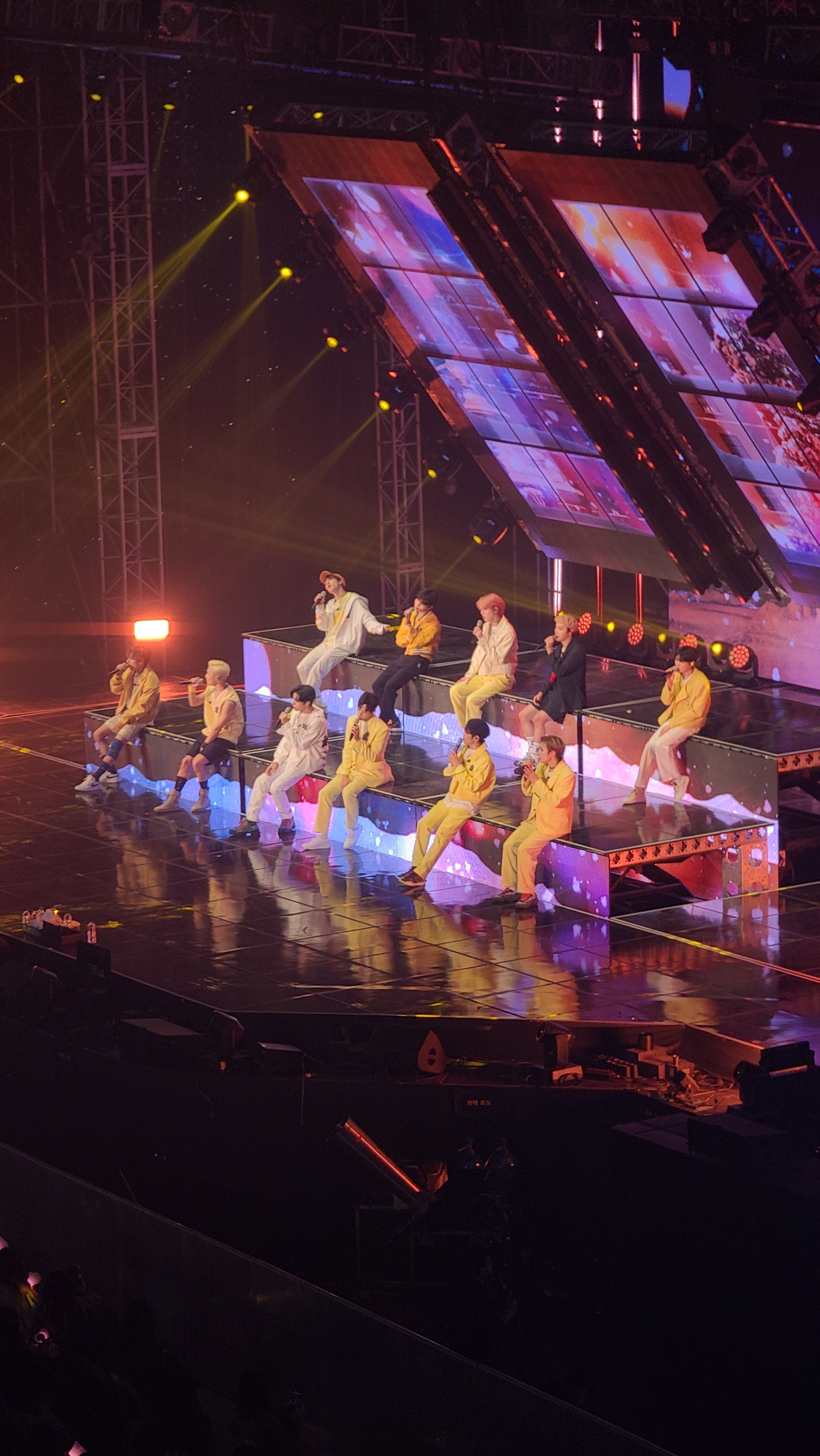 [잡담] 나도 갤럭시 울트라는 울트란데 ..... (더보이즈) | 인스티즈