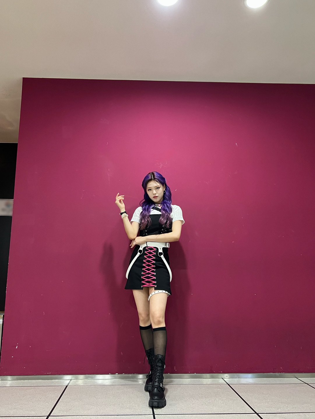 [잡담] 어제 드디어 헤어스타일 변화 준 유에 | 인스티즈