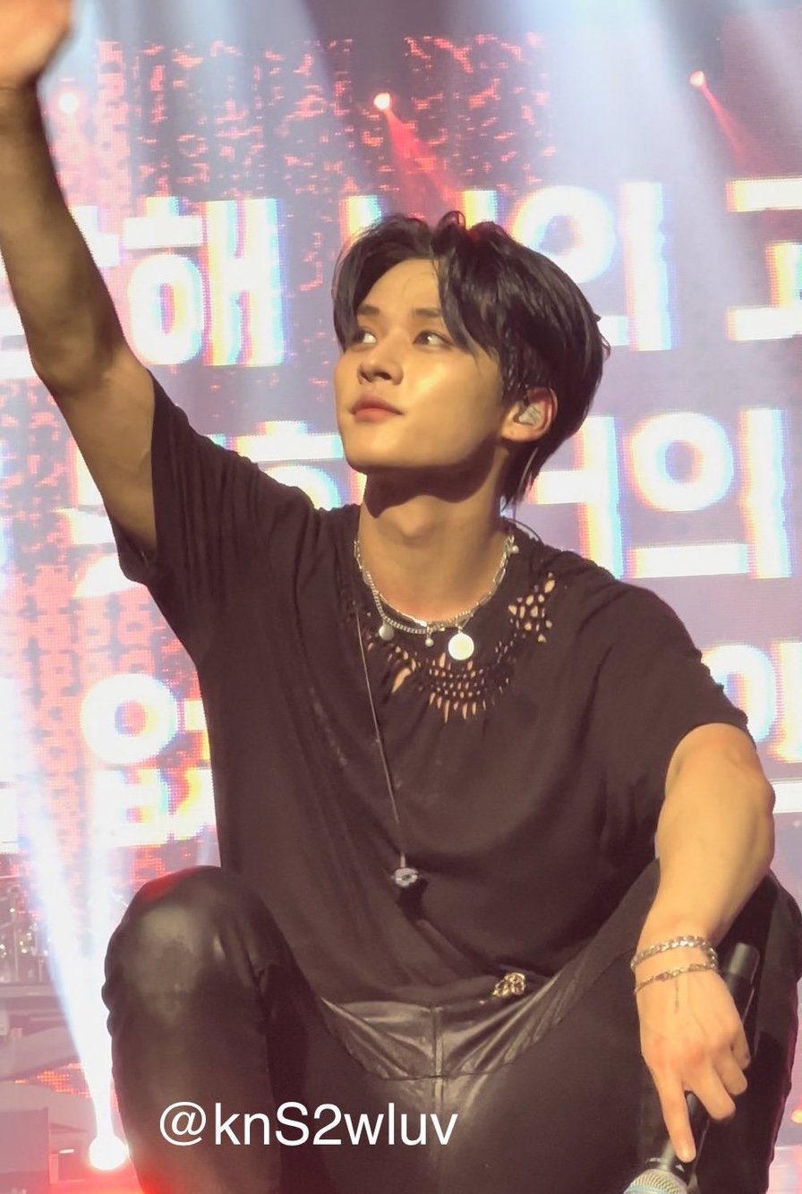 [잡담] 리노 폰카 에바다 진짜 잘생김 | 인스티즈