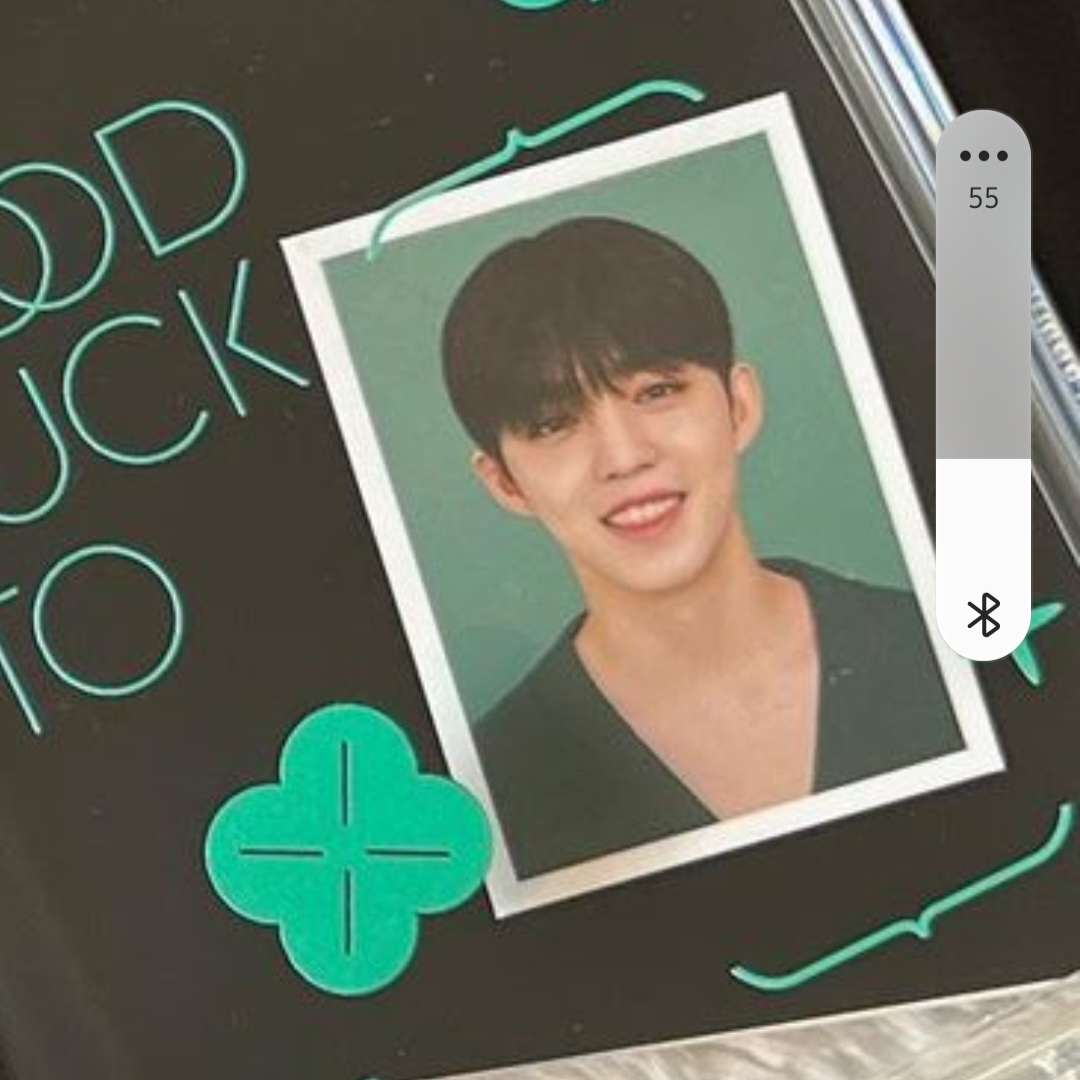 [잡담] 세/븐틴 굿즈 인데 혹시 이거 어디에 들어있는 증사야..? | 인스티즈