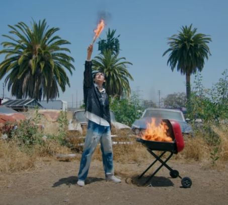 [잡담] 익들이 보기에 이거 무슨 컨셉 같아? | 인스티즈