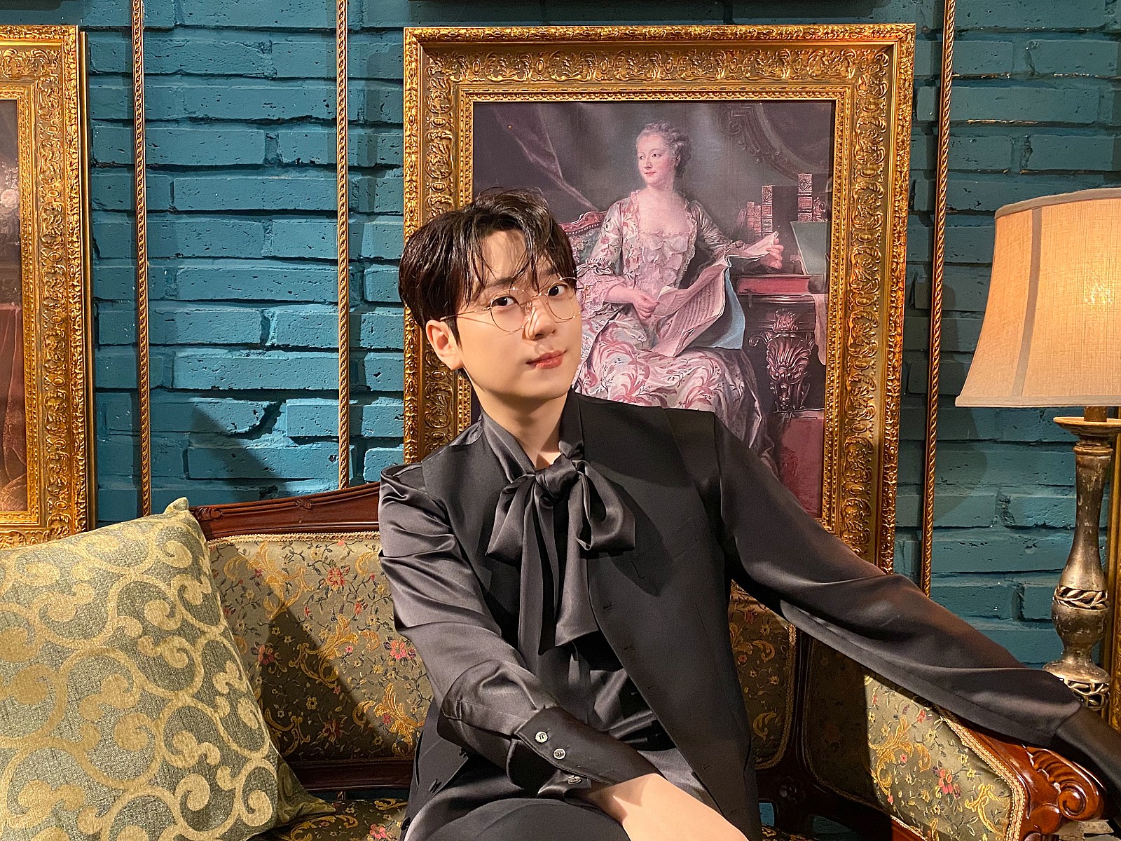 [잡담] 공연가려고 원피스랑 구두 사려는거 정상??? | 인스티즈