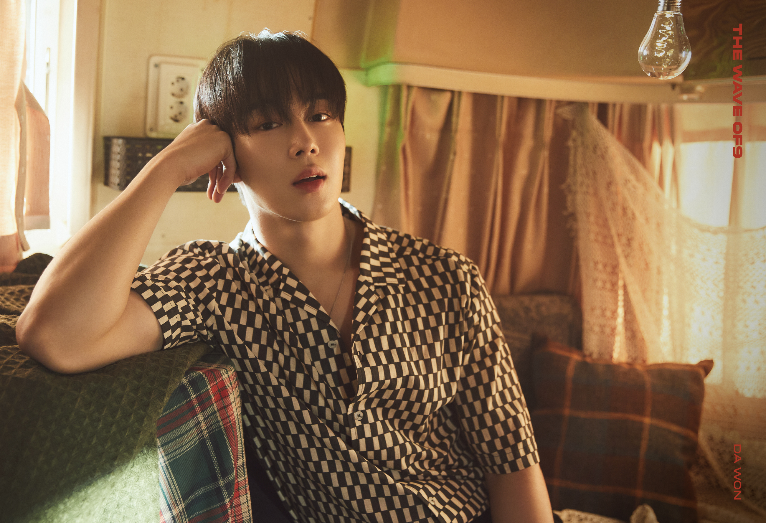 [정보/소식] SF9 11TH MINI ALBUM [THEWAVEOF9] JACKET POSTER – CHILLIN' AT NIGHT ver | 인스티즈