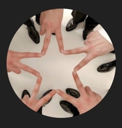 [잡담] 이 손가락 누구야?? | 인스티즈