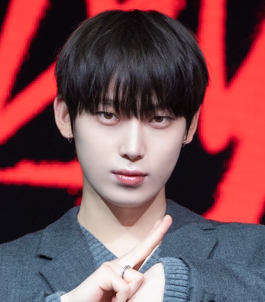 [잡담] 기사사진이 왜 이렇게 생겼어 진심 미남여우 | 인스티즈