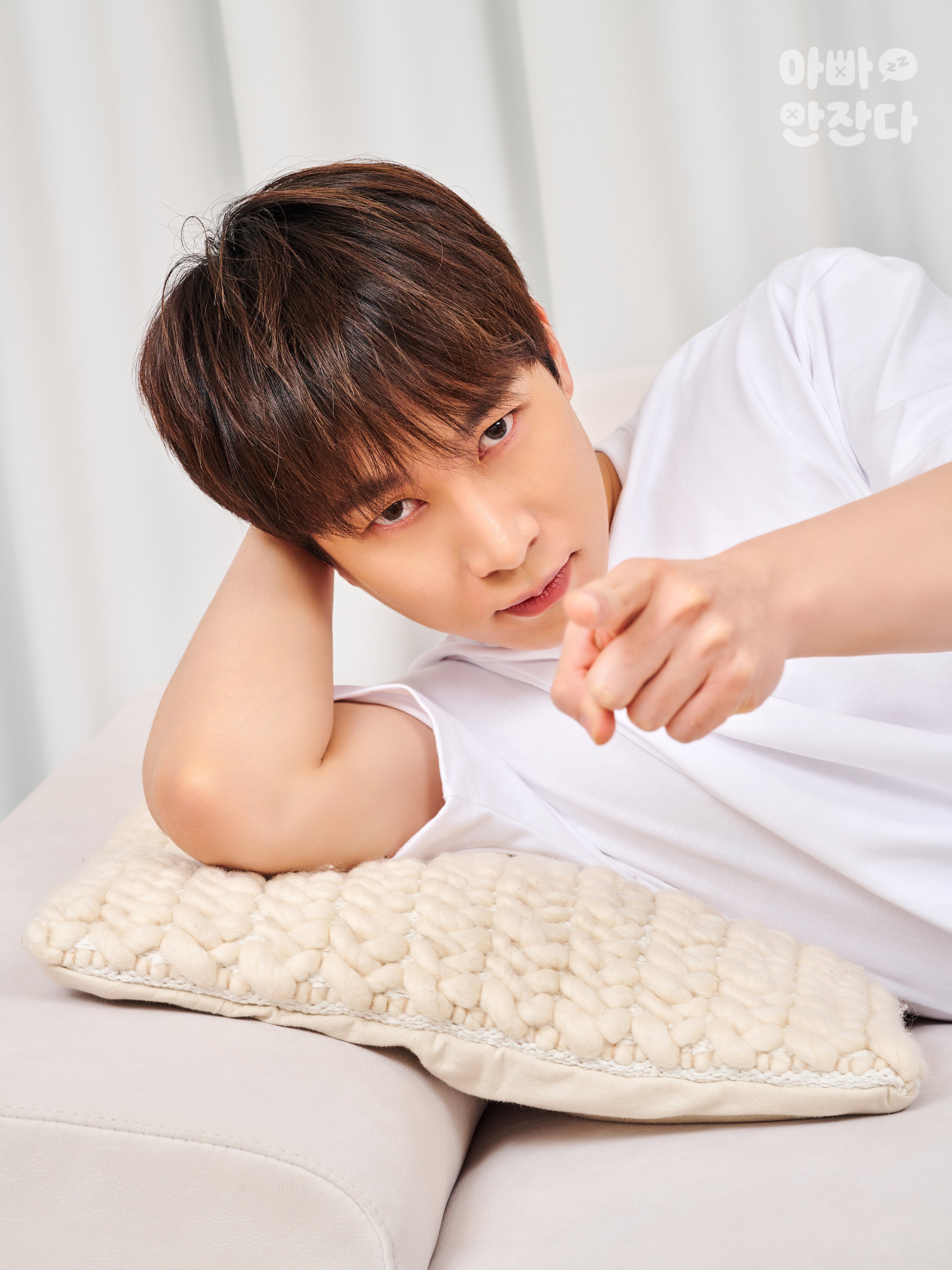 [잡담] 은광이랑 민혁이 아빠안잔다 사진 너무 귀여움 | 인스티즈