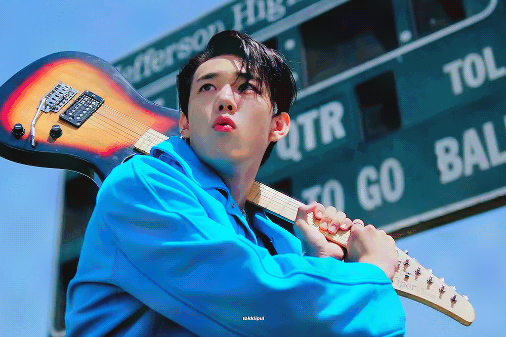 [잡담] 움직이는게 더 잘생겻다는거 왜 아무도 안알려줫어? | 인스티즈