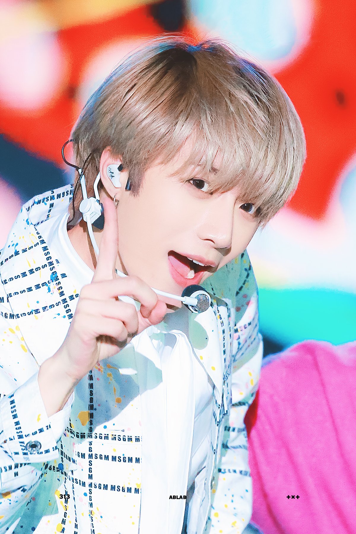 [잡담] 투바투 범규 무대 위 천년돌 모먼트가 너무 좋음.. | 인스티즈