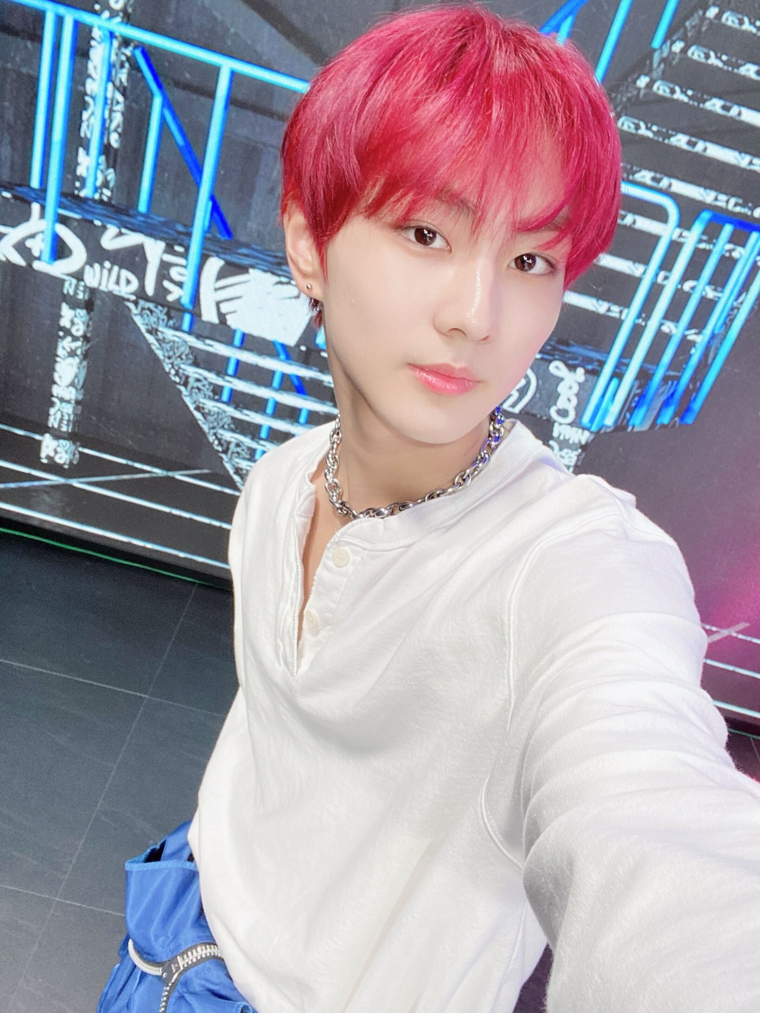 [잡담] 어린최애를 좋아하면 너무 빨리큰다.. | 인스티즈