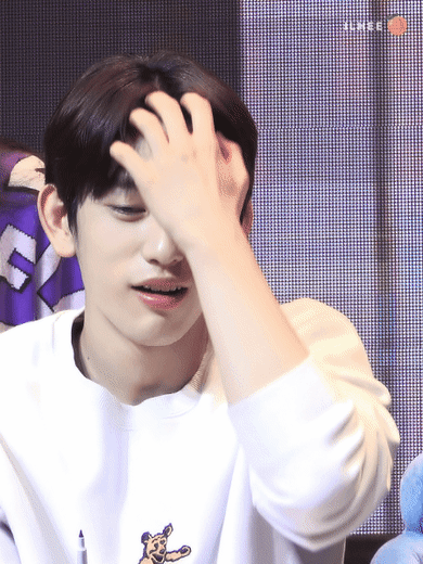 [잡담] 잘생긴 사람은 셀카에만 간절함이 없는게 아니라 | 인스티즈