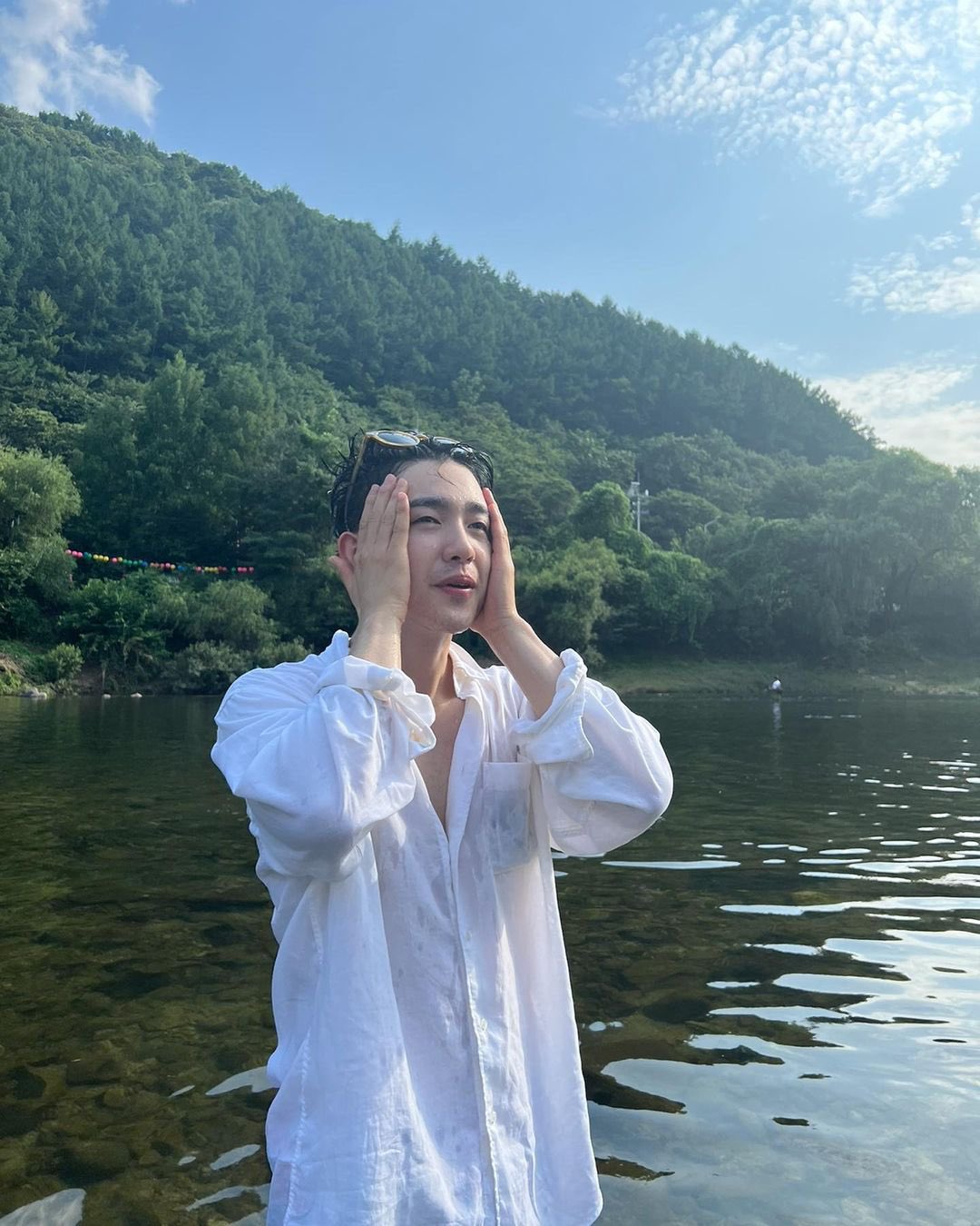 [잡담] 잘생긴 사람은 셀카에만 간절함이 없는게 아니라 | 인스티즈