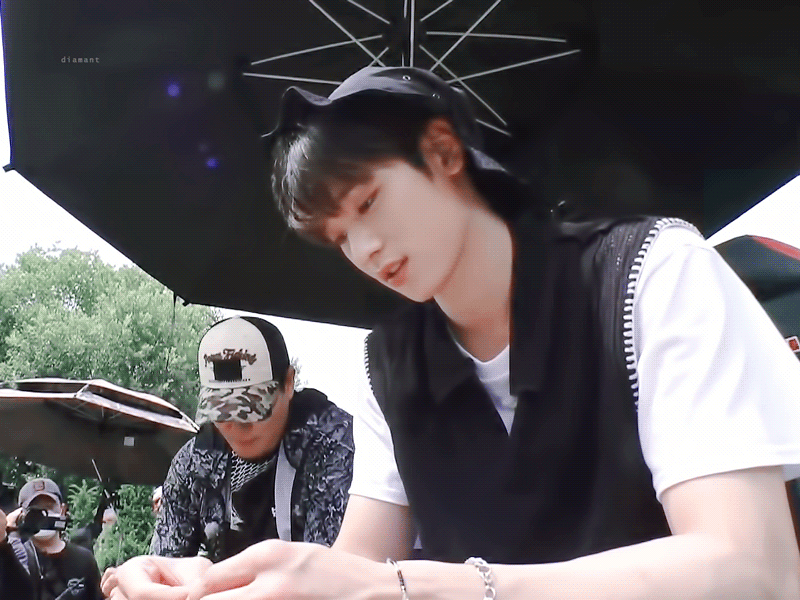 더보이즈 주연 이날 진짜 너무 예뻐 | 인스티즈