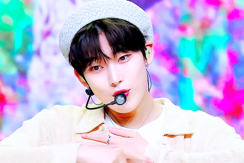 [잡담] 눈 이렇게 가로로 길고 애교살 한바가지인거 너무 짱인듯.... | 인스티즈