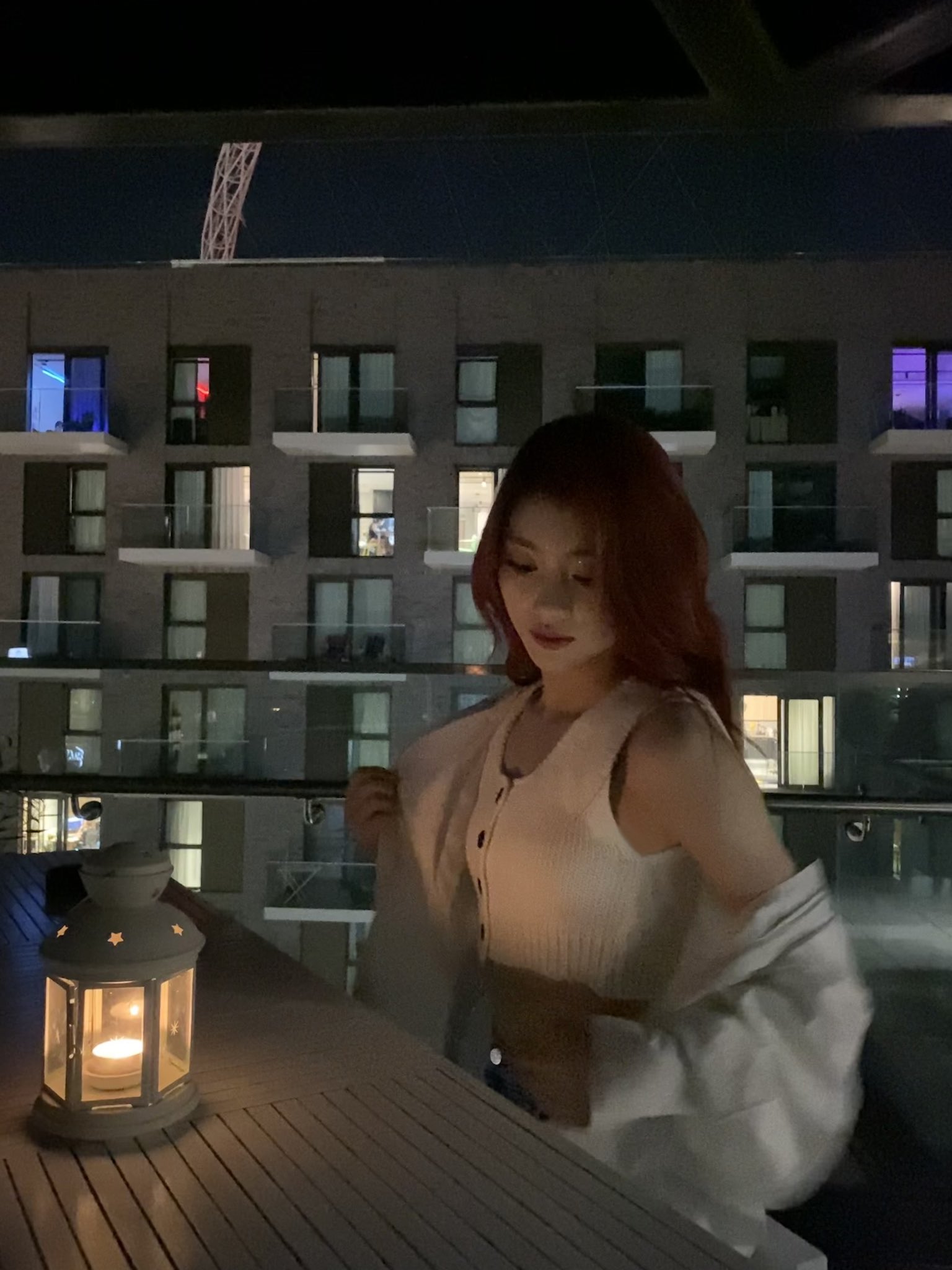 [잡담] 케플러 샤오팅 + 런던밤 + 테라스 + 흰옷 = 개극락 개미텼음 미쳤음 | 인스티즈