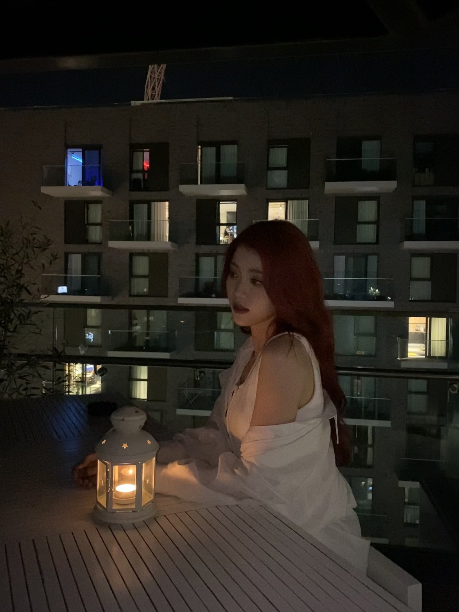 [잡담] 케플러 샤오팅 + 런던밤 + 테라스 + 흰옷 = 개극락 개미텼음 미쳤음 | 인스티즈