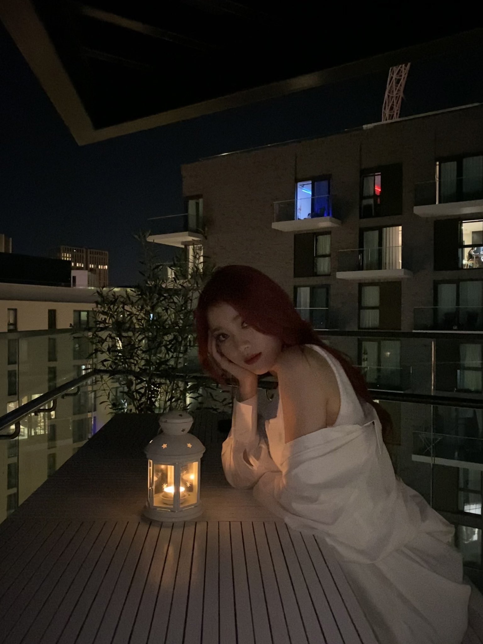 [잡담] 케플러 샤오팅 + 런던밤 + 테라스 + 흰옷 = 개극락 개미텼음 미쳤음 | 인스티즈