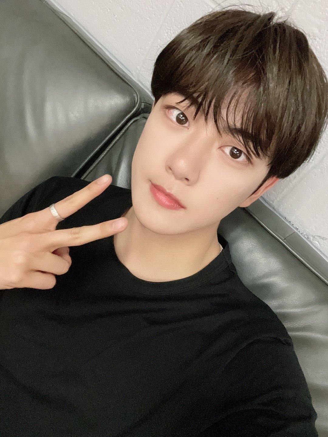 [잡담] 아 김지밤 이 셀카 진짜 기특하다 | 인스티즈