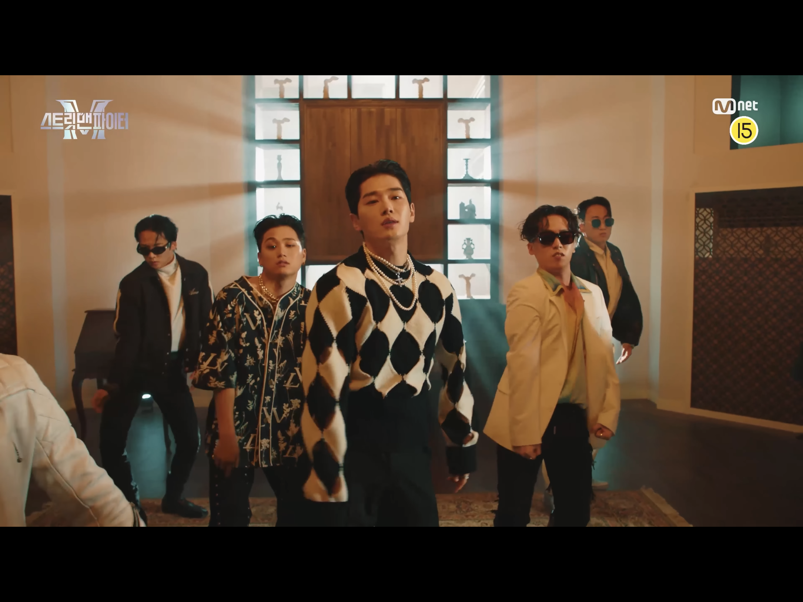 [잡담] 센터 체크 니트 이름 아는사람... | 인스티즈