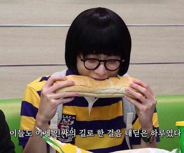 피부에 이게 뭘까...? | 인스티즈