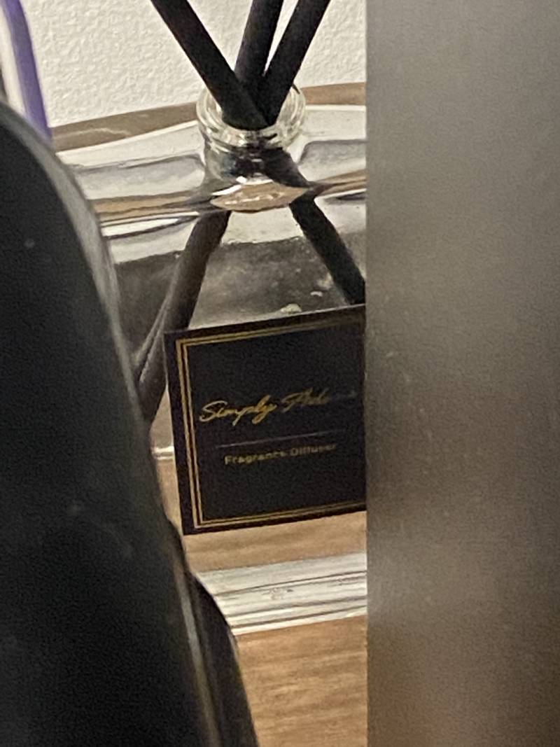 ㅠㅠㅠㅠ이 디퓨저 뭔지 아는 사람..!!! 영어 필기체를 못 읽겠어 | 인스티즈