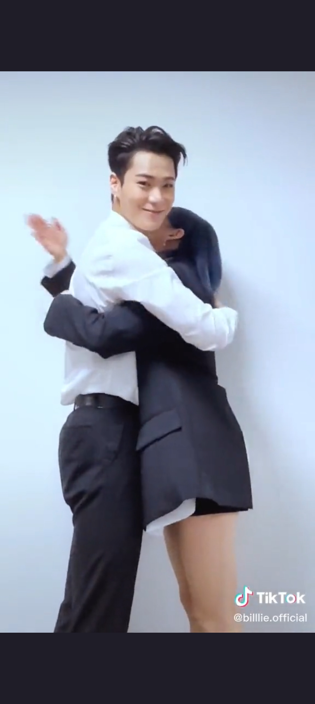 [잡담] 문빈 빌리 수아 안아주는거 개설렌다...... | 인스티즈