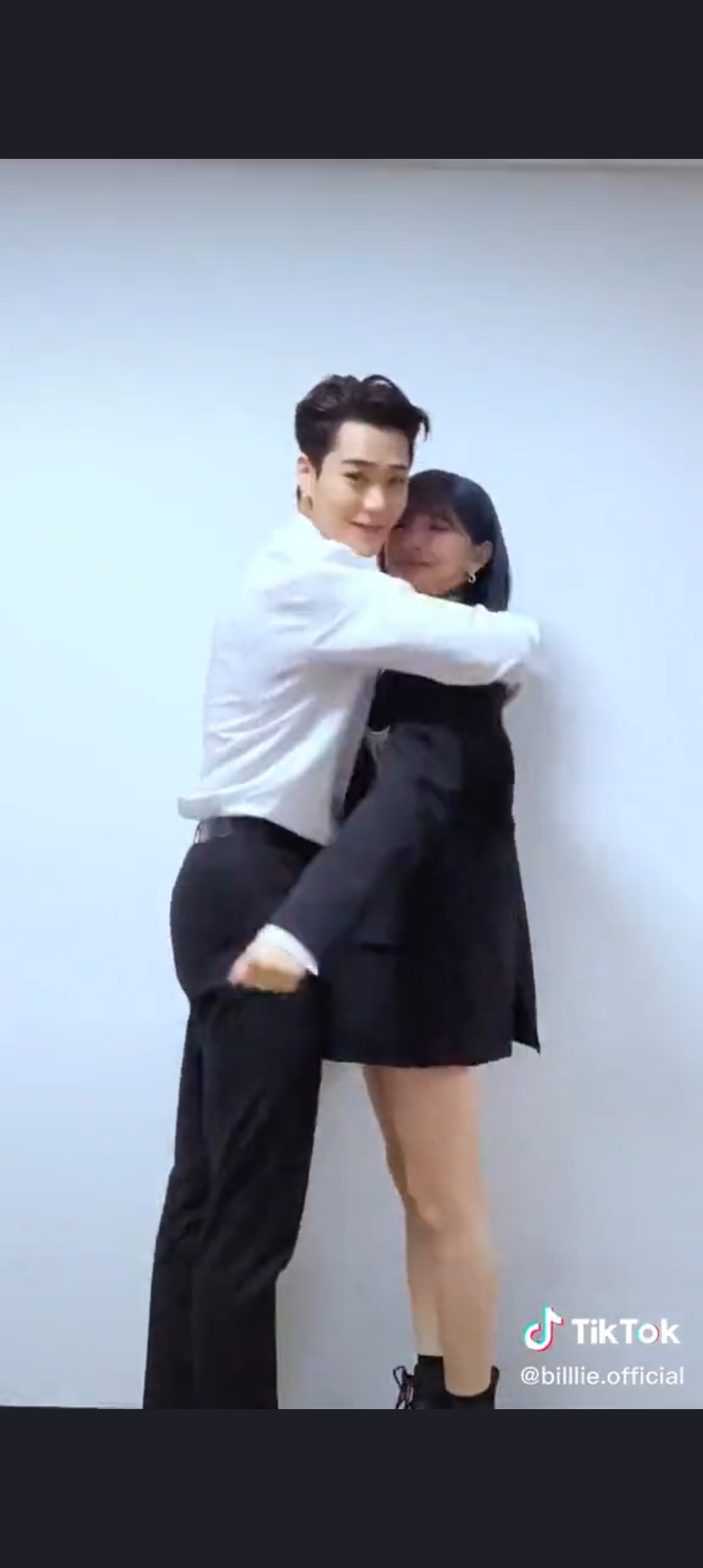 [잡담] 문빈 빌리 수아 안아주는거 개설렌다...... | 인스티즈