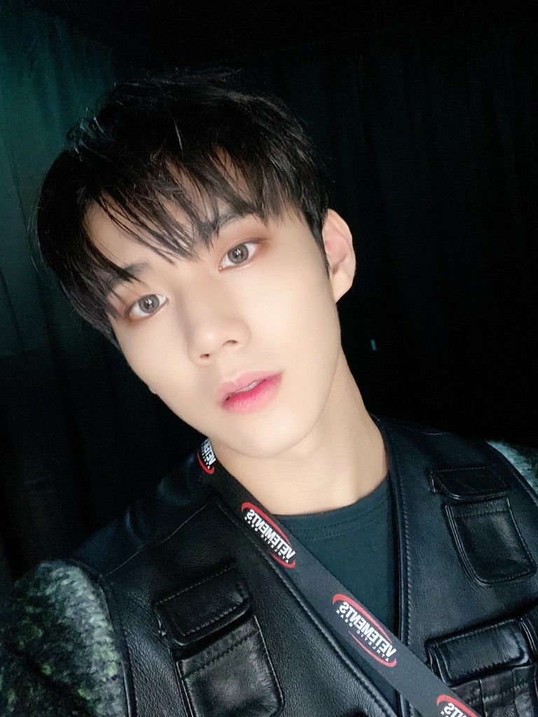 [잡담] 최애가 흑발이 제일 잘받는 익들 있어? | 인스티즈