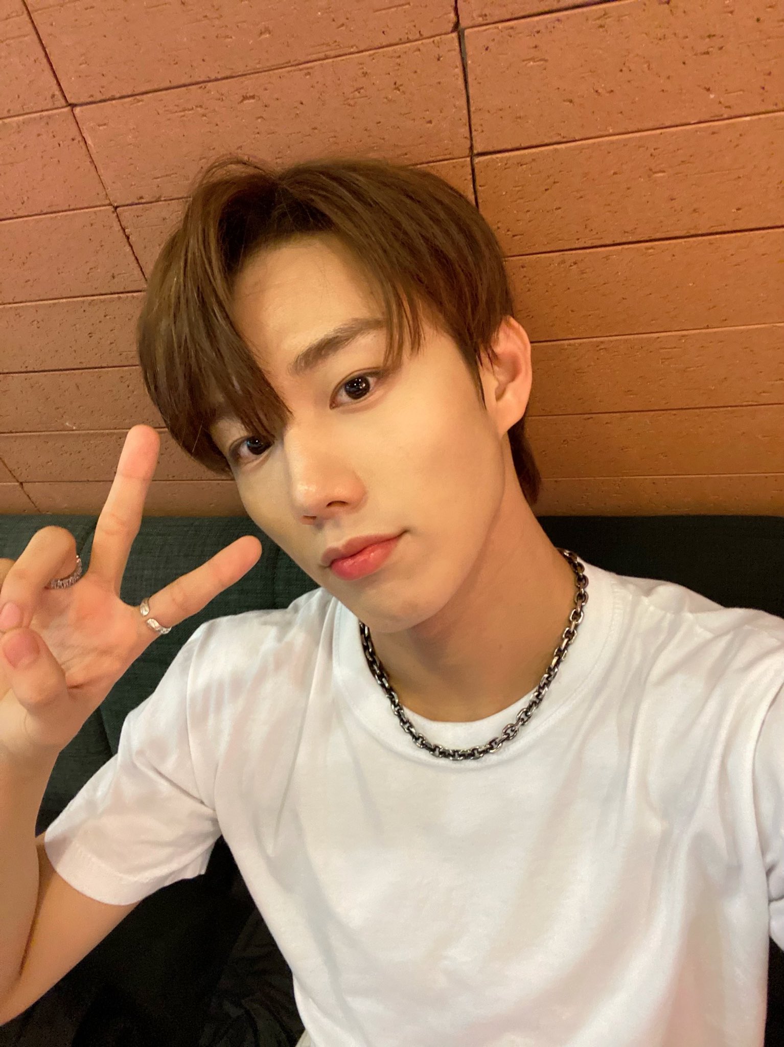 [잡담] 최애가 흑발이 제일 잘받는 익들 있어? | 인스티즈