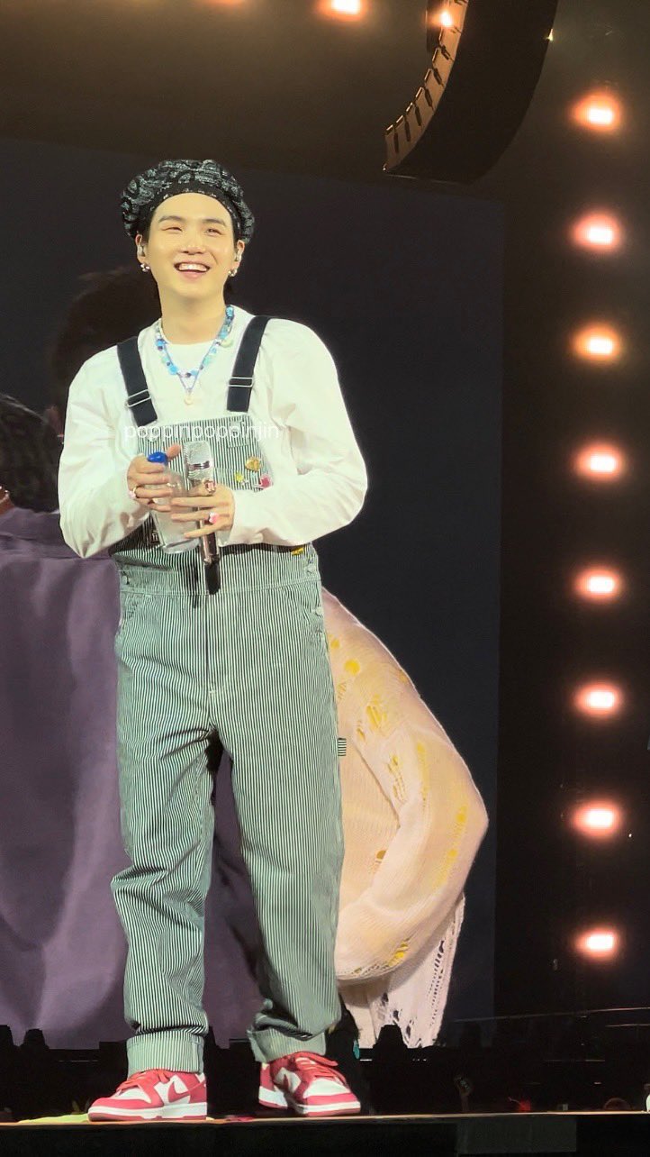 [잡담] 민윤기 퍼투댄콘때 너무 밀가루같았음 | 인스티즈