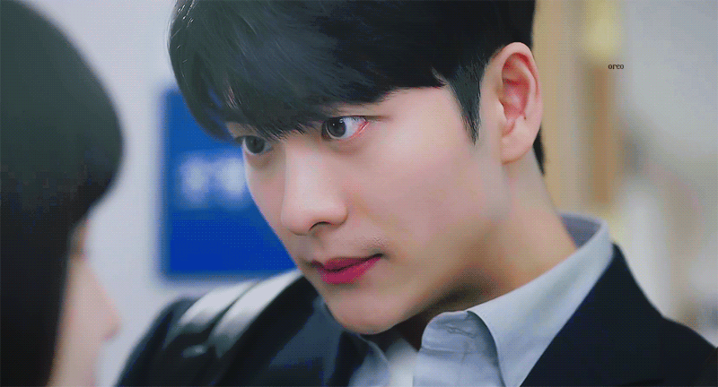 [잡담] 이준호씨..속눈썹 떼어줄 때 우리영우 눈 꼭 감고있네 | 인스티즈
