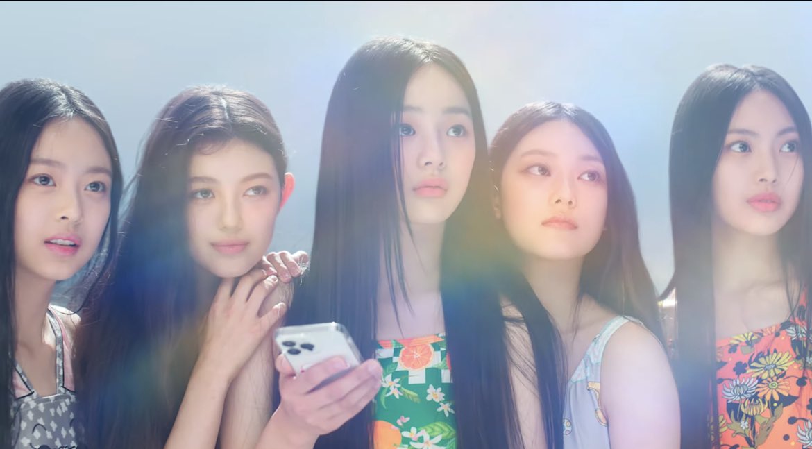 [잡담] 뉴진스 혼혈? 외국인? 이 멤버 분위기 대박이다… | 인스티즈