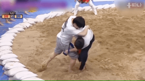 [잡담] 생각보다 멤버들 모두 피지컬 좋은 남돌 | 인스티즈