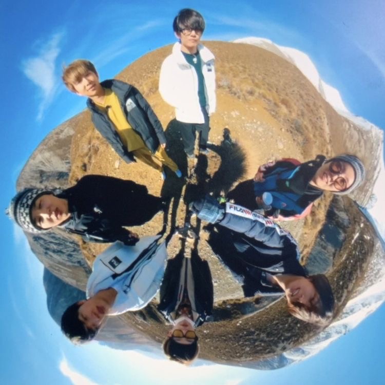 [잡담] 방탄 단체짤 구도중 제일 신박함 | 인스티즈