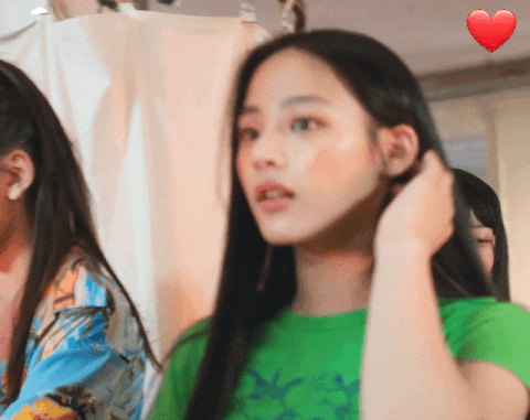 [잡담] 뉴진스 민지 코랑 입술 라인이 이분이랑 너무 닮은거같아 | 인스티즈