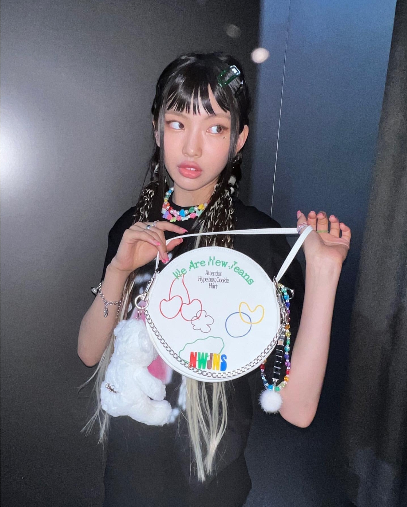 [잡담] 뉴진스 신기하고 특이한 한정판 앨범🐰 | 인스티즈